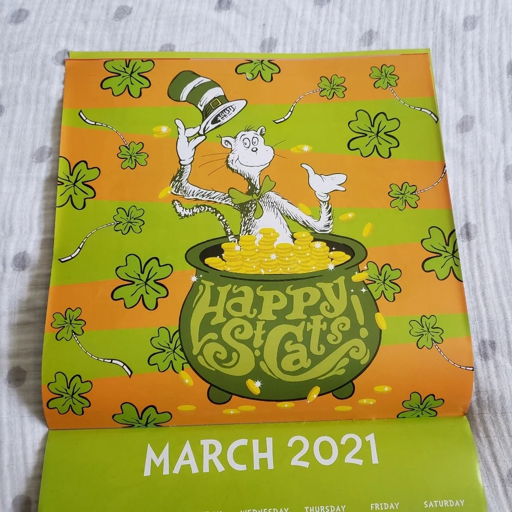 2021 Dr Seuss Calendar. NWOT.